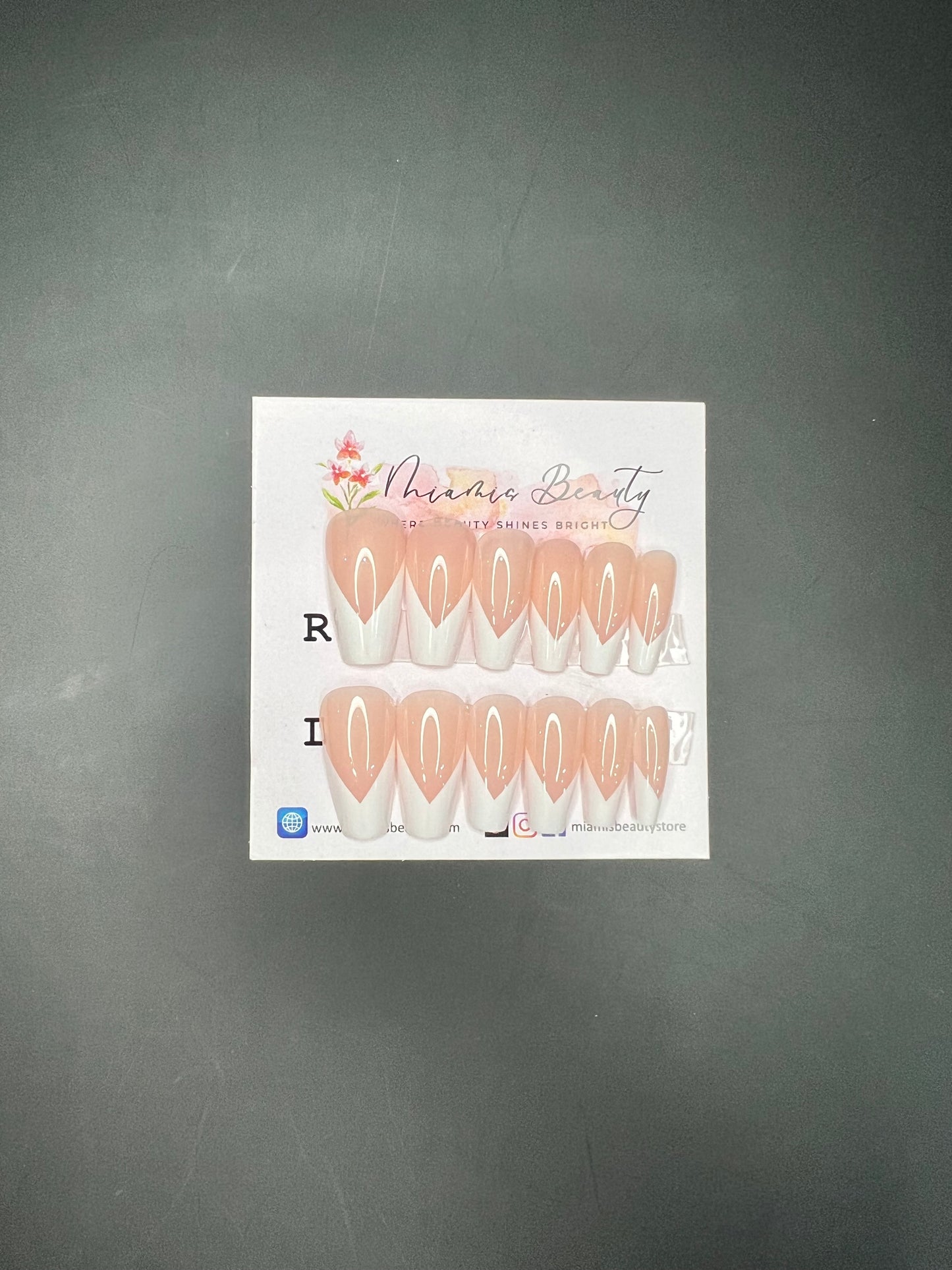 French Nail-21 (pre-glued)