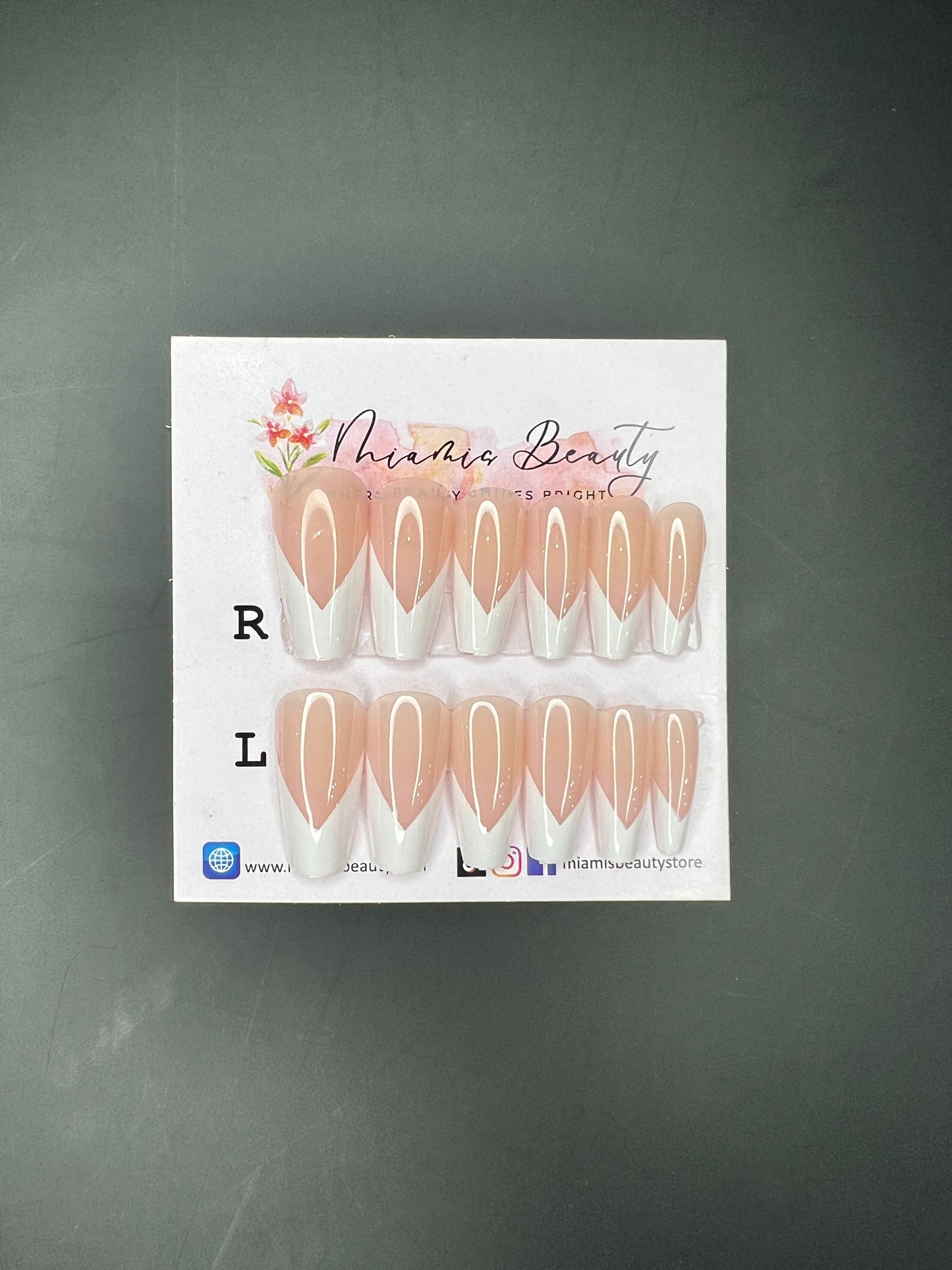 French Nail - 19 (pre-glued)